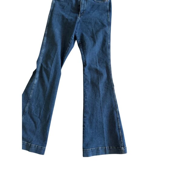 H&M Women's Medium Wash Flare Jeans Size US 8 - Picture 5 of 7